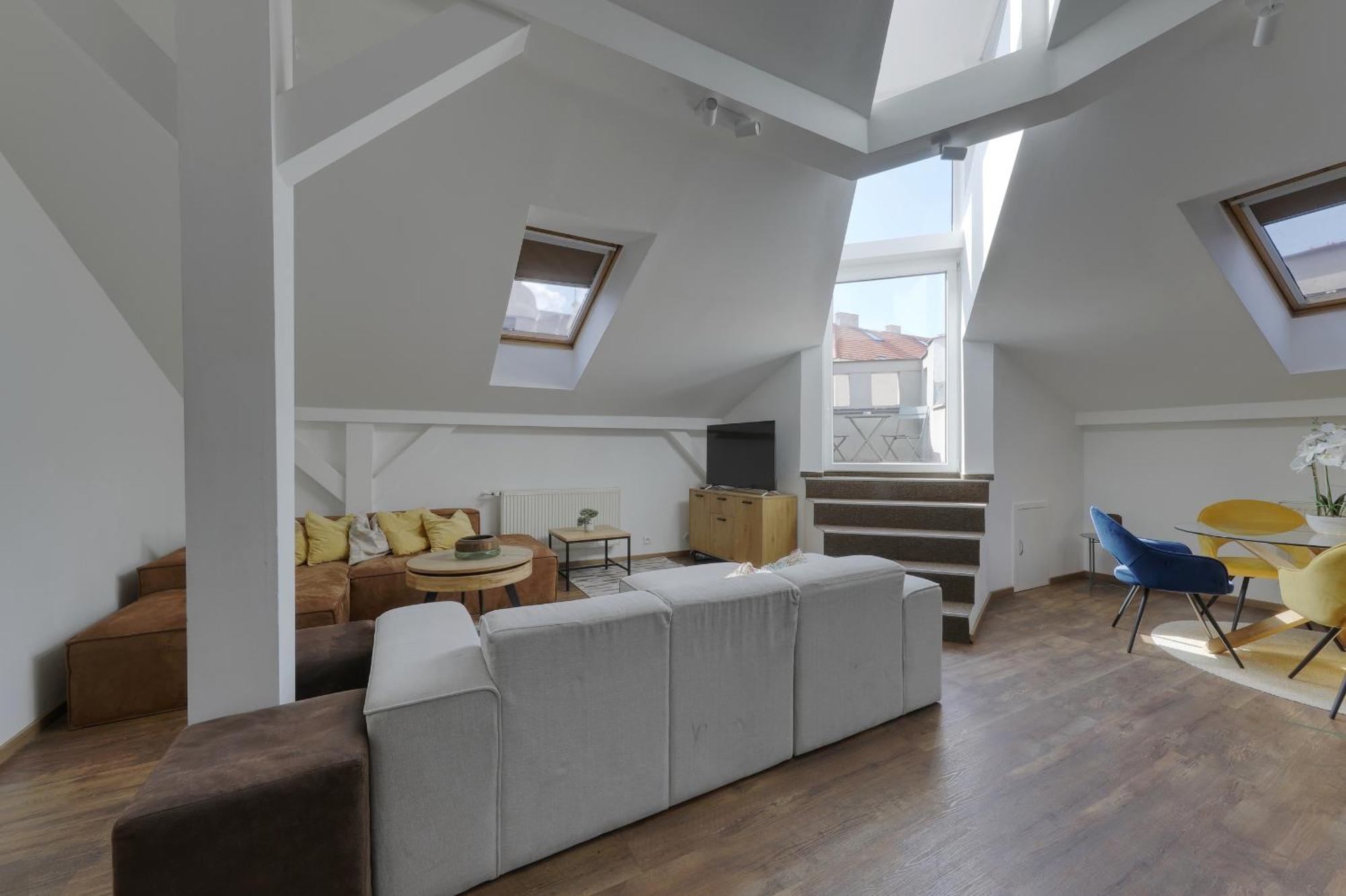 Aneri Apartment Old Town Bratislava Luaran gambar