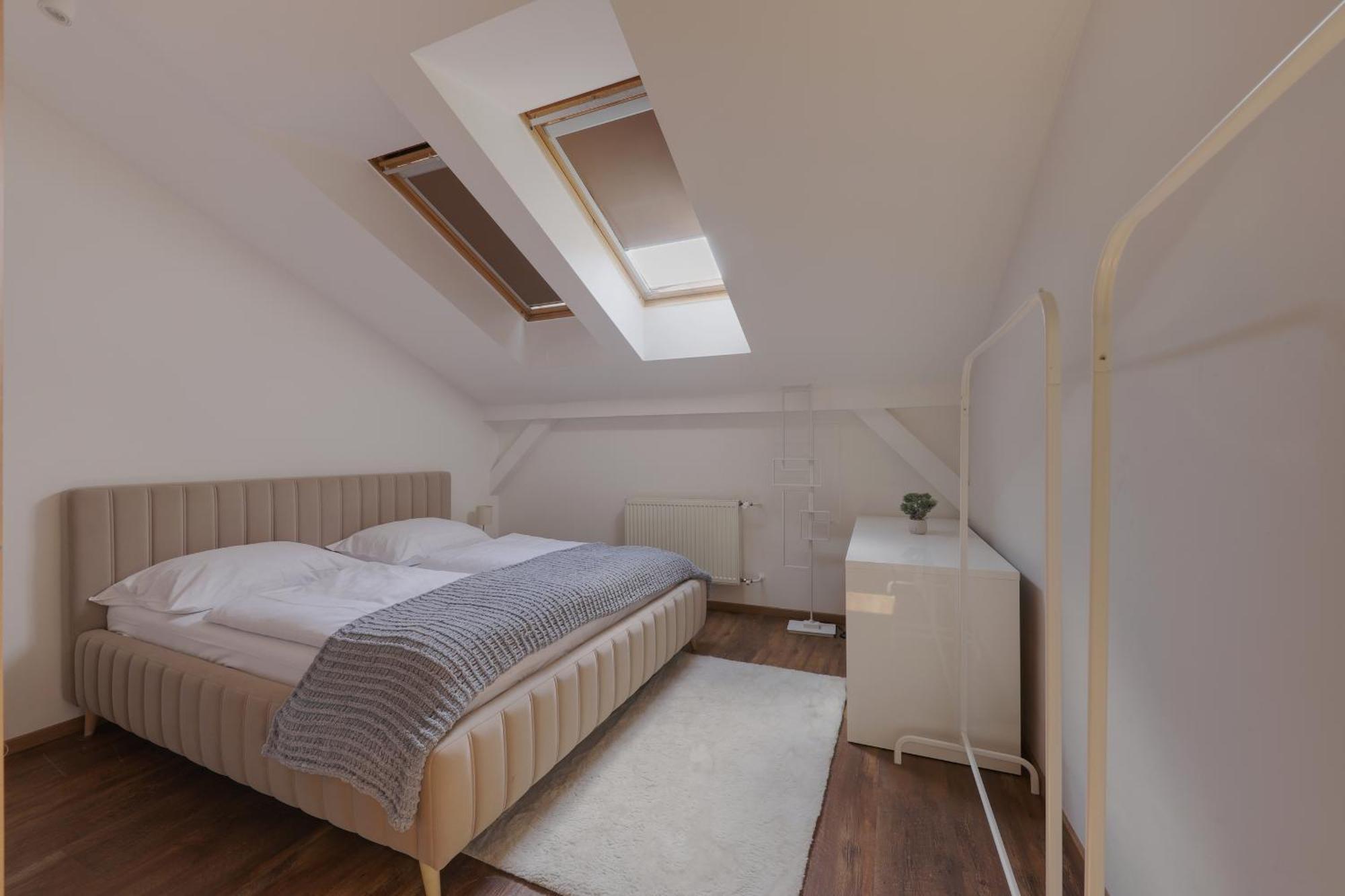 Aneri Apartment Old Town Bratislava Luaran gambar