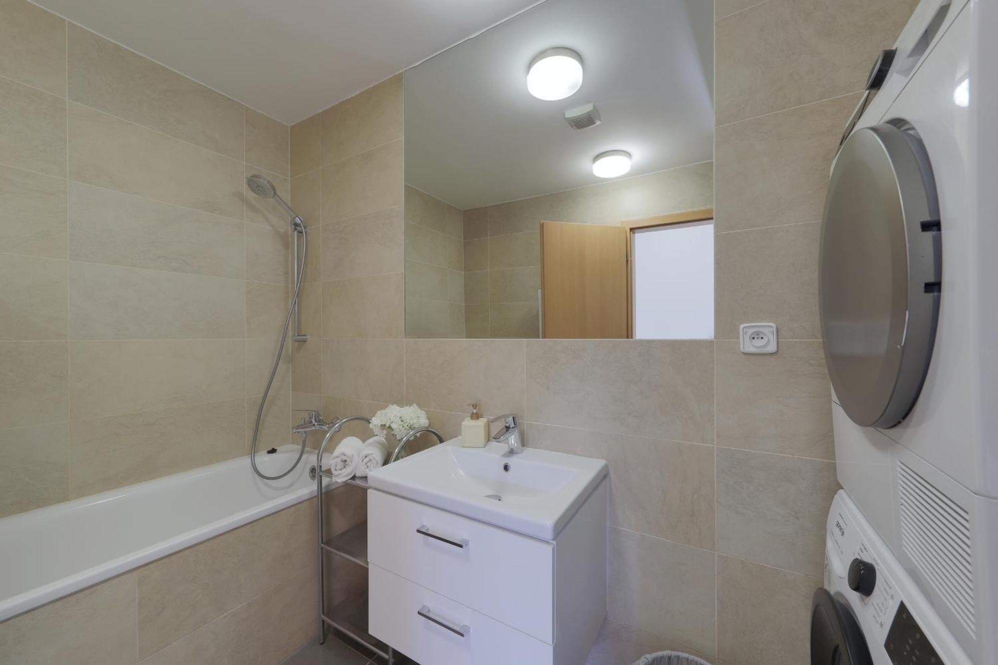 Aneri Apartment Old Town Bratislava Luaran gambar